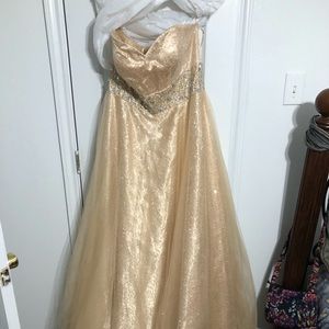 Prom dress/ evening gown size 14